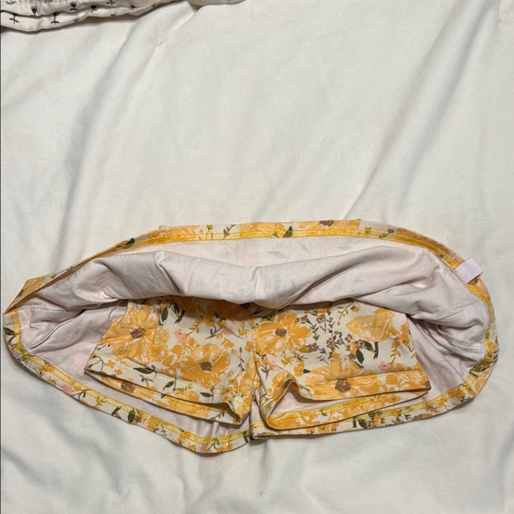 SweetHoney Floral Skort in Yellow and Pink - Picture 2 of 4